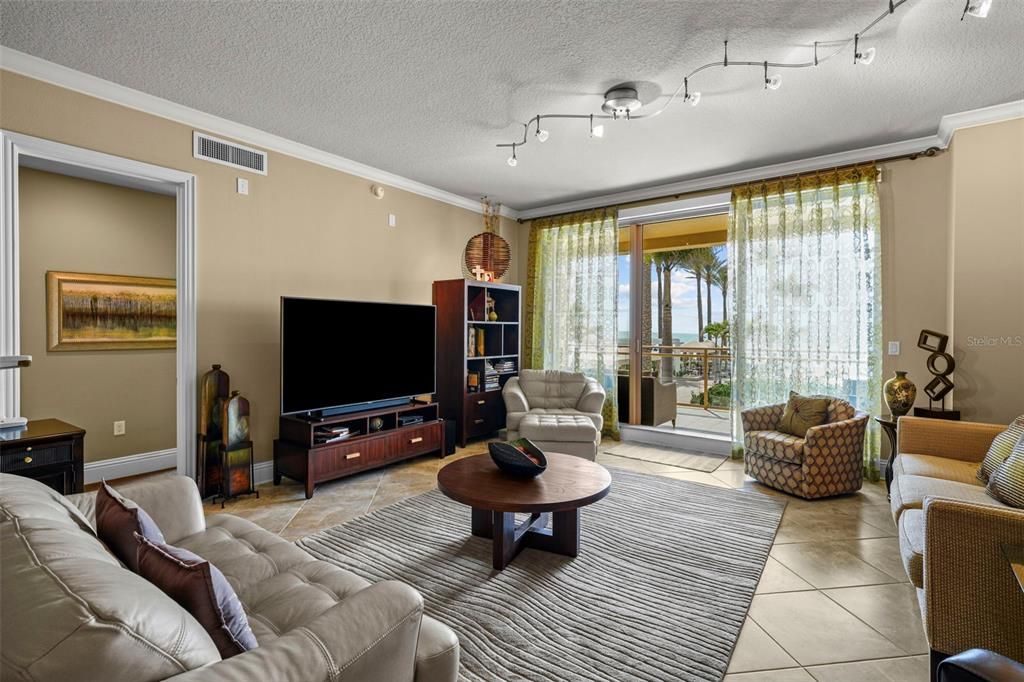 For Rent: $9,000 (2 beds, 2 baths, 1857 Square Feet)