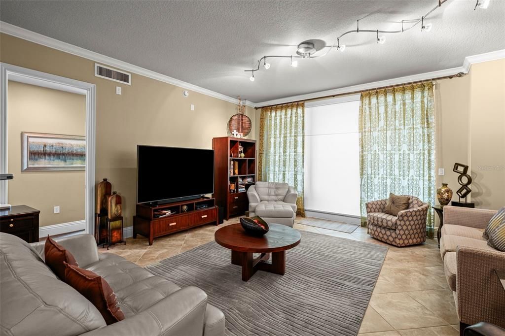 For Rent: $9,000 (2 beds, 2 baths, 1857 Square Feet)