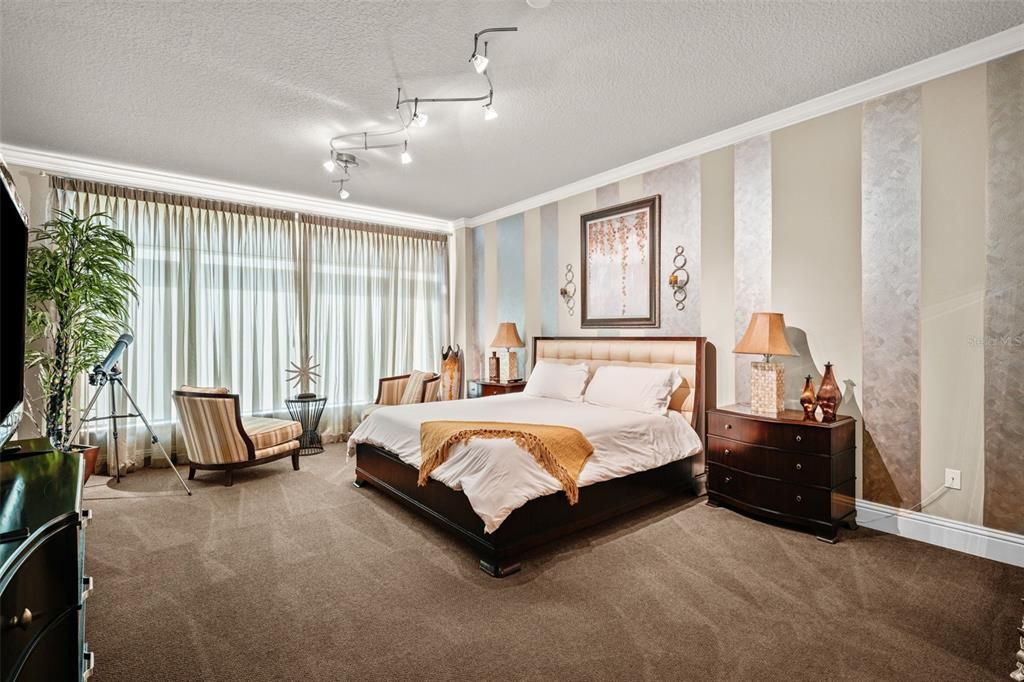 For Rent: $9,000 (2 beds, 2 baths, 1857 Square Feet)