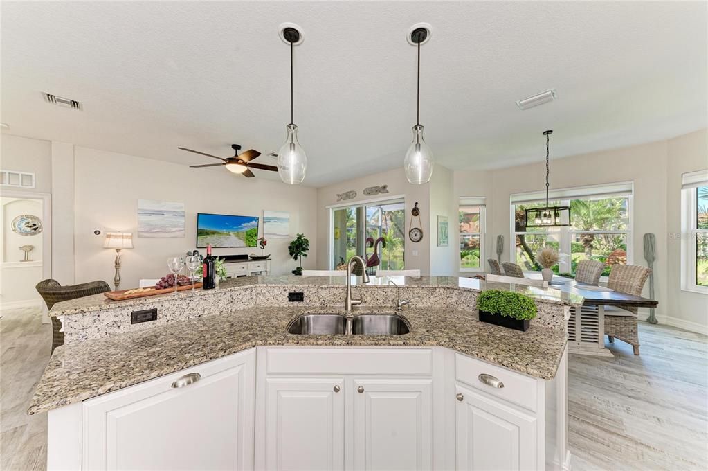 На продажу: $590,000 (3 спален, 2 ванн, 1754 Квадратных фут)