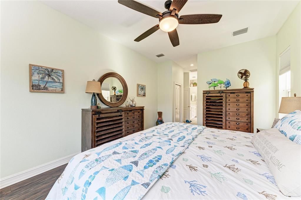 На продажу: $590,000 (3 спален, 2 ванн, 1754 Квадратных фут)