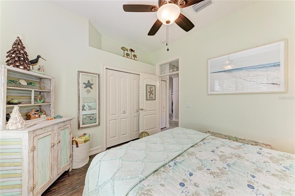 На продажу: $590,000 (3 спален, 2 ванн, 1754 Квадратных фут)