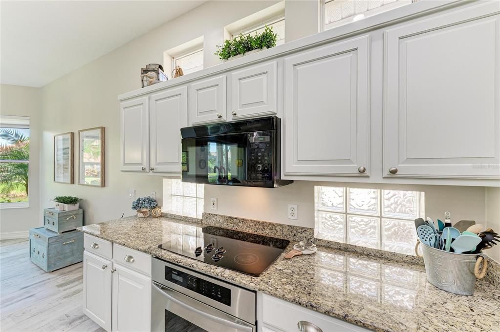 На продажу: $590,000 (3 спален, 2 ванн, 1754 Квадратных фут)