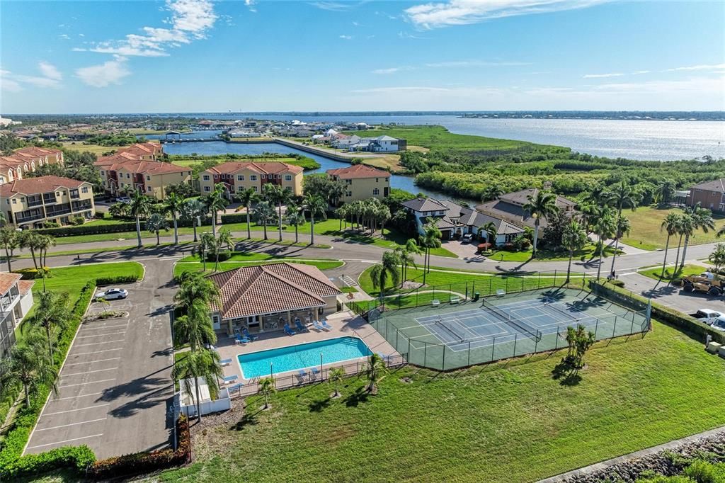 На продажу: $590,000 (3 спален, 2 ванн, 1754 Квадратных фут)