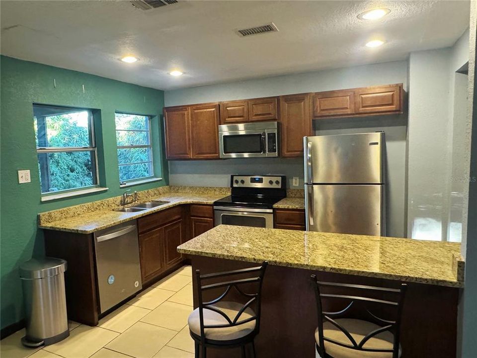 For Sale: $315,000 (3 beds, 1 baths, 1400 Square Feet)