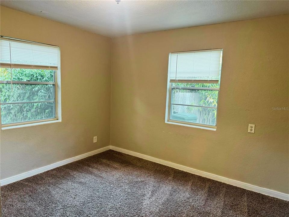 For Sale: $315,000 (3 beds, 1 baths, 1400 Square Feet)