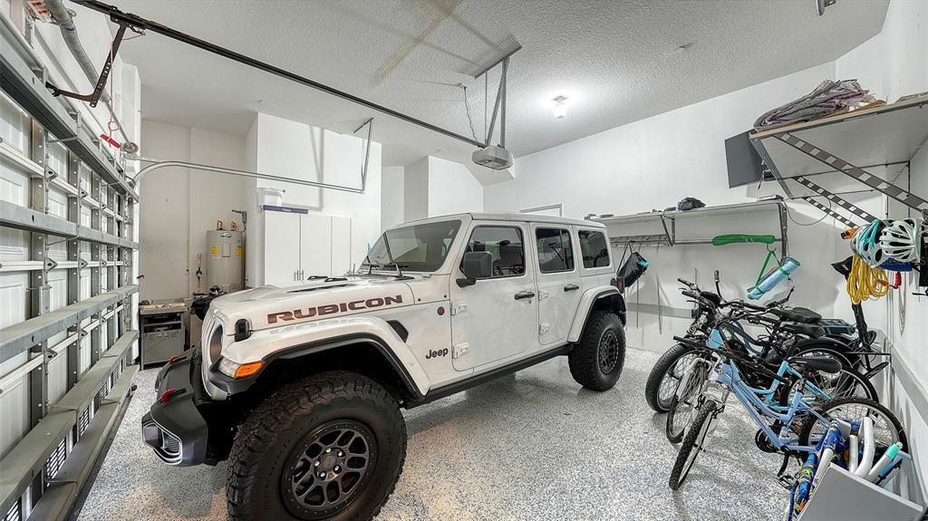 For Sale: $850,000 (3 beds, 3 baths, 1994 Square Feet)