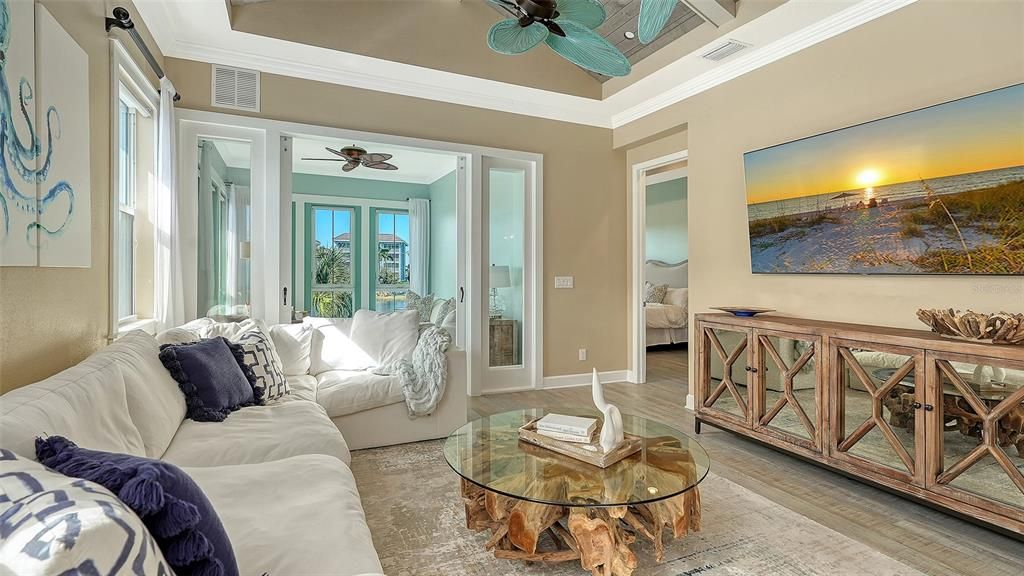 For Sale: $850,000 (3 beds, 3 baths, 1994 Square Feet)