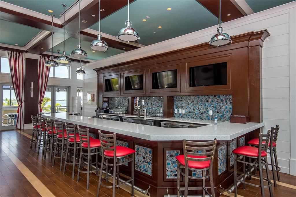 For Sale: $850,000 (3 beds, 3 baths, 1994 Square Feet)