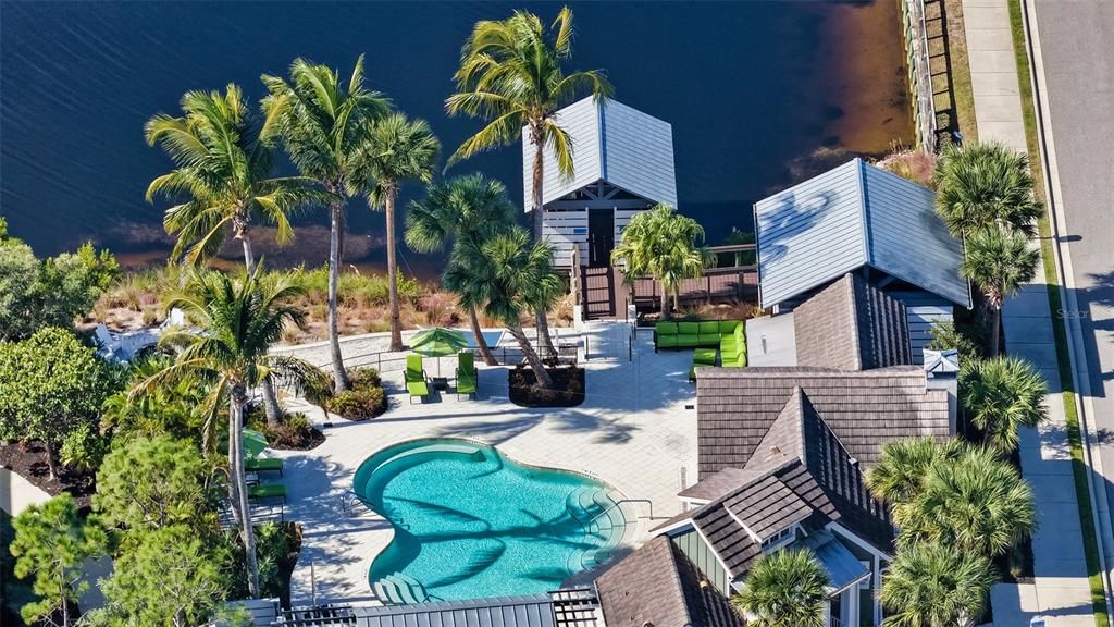 For Sale: $850,000 (3 beds, 3 baths, 1994 Square Feet)