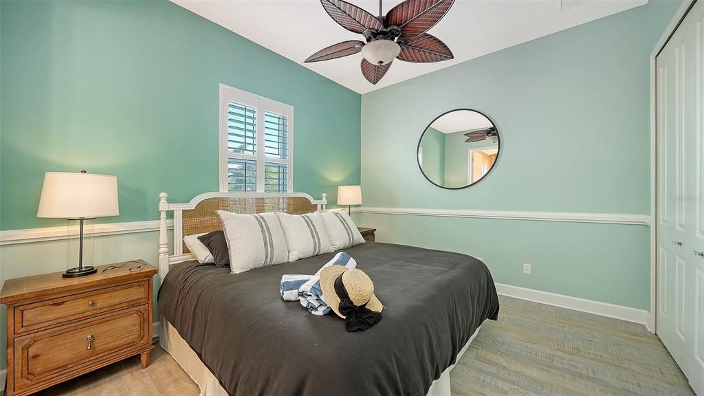 For Sale: $850,000 (3 beds, 3 baths, 1994 Square Feet)