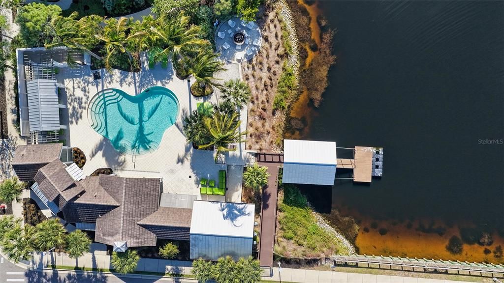 For Sale: $850,000 (3 beds, 3 baths, 1994 Square Feet)