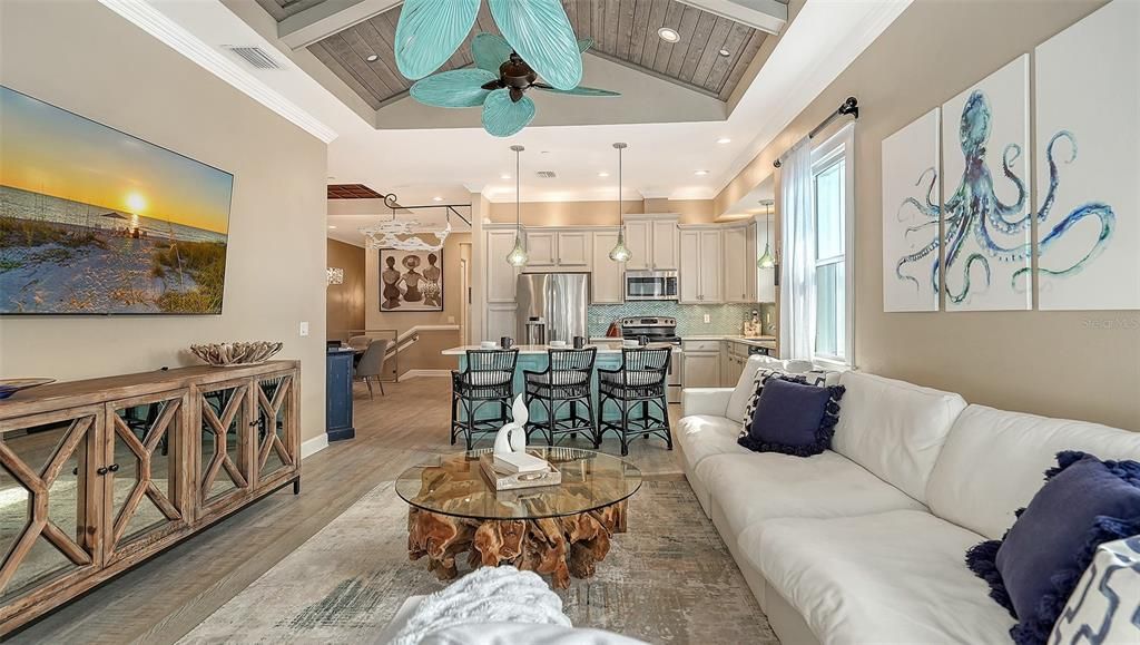 For Sale: $850,000 (3 beds, 3 baths, 1994 Square Feet)