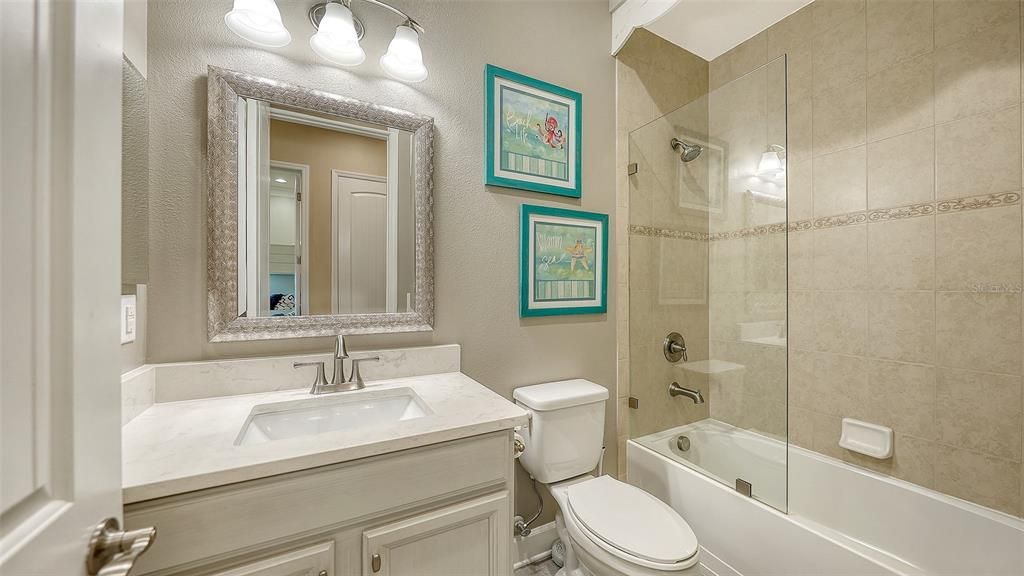 For Sale: $850,000 (3 beds, 3 baths, 1994 Square Feet)