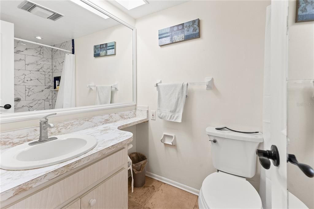 В аренду: $2,300 (1 спален, 1 ванн, 647 Квадратных фут)