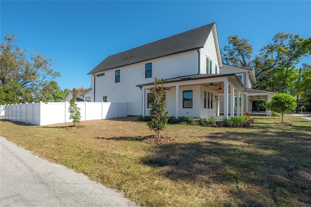 For Sale: $792,000 (4 beds, 3 baths, 2485 Square Feet)