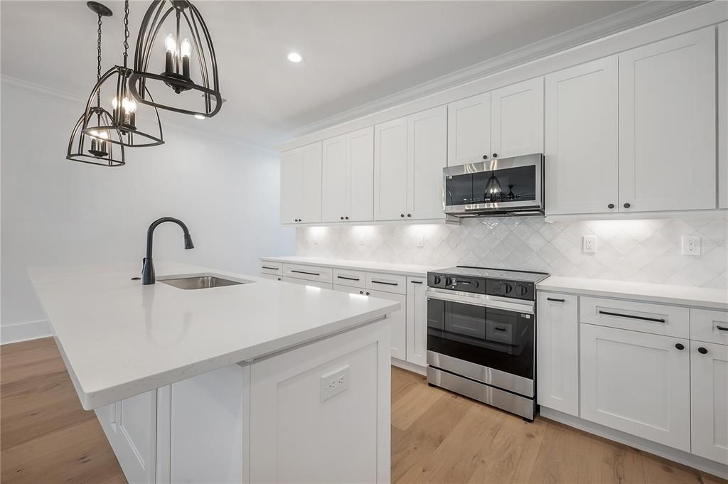 For Sale: $792,000 (4 beds, 3 baths, 2485 Square Feet)