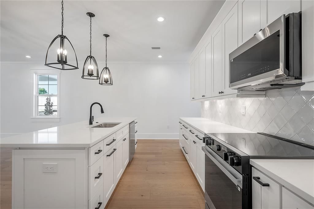 For Sale: $792,000 (4 beds, 3 baths, 2485 Square Feet)