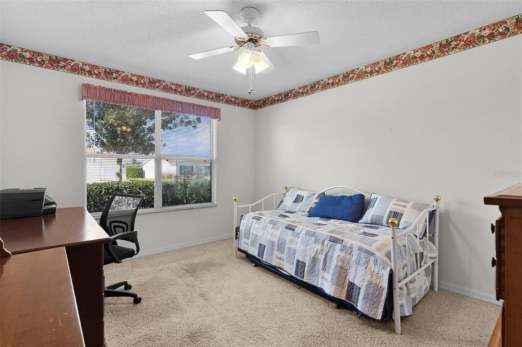 Activo con contrato: $275,000 (3 camas, 2 baños, 1392 Pies cuadrados)