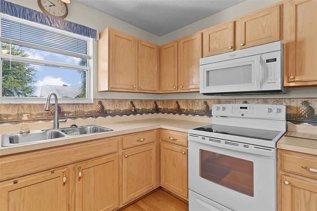 Activo con contrato: $275,000 (3 camas, 2 baños, 1392 Pies cuadrados)