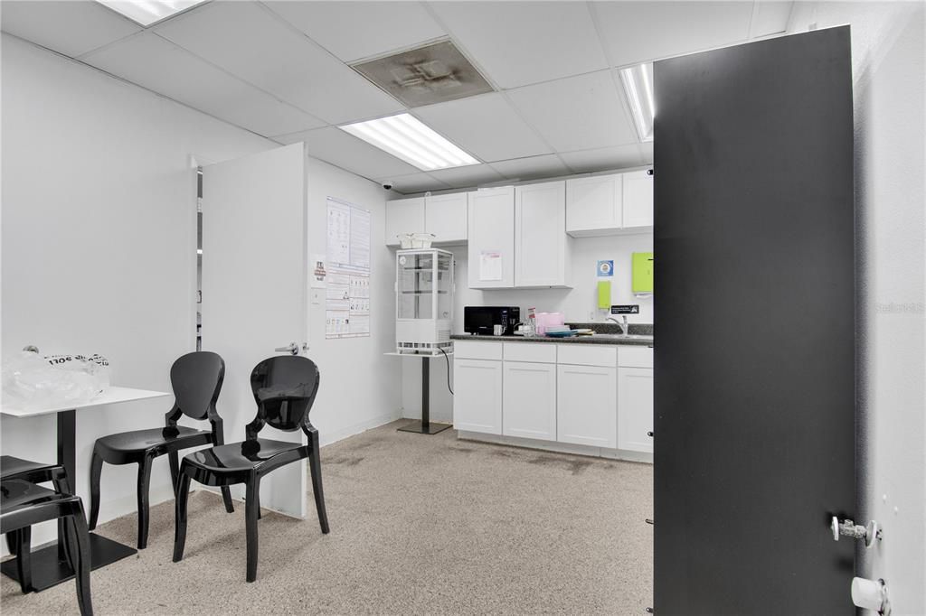 For Sale: $200,000 (0 beds, 0 baths, 3212 Square Feet)