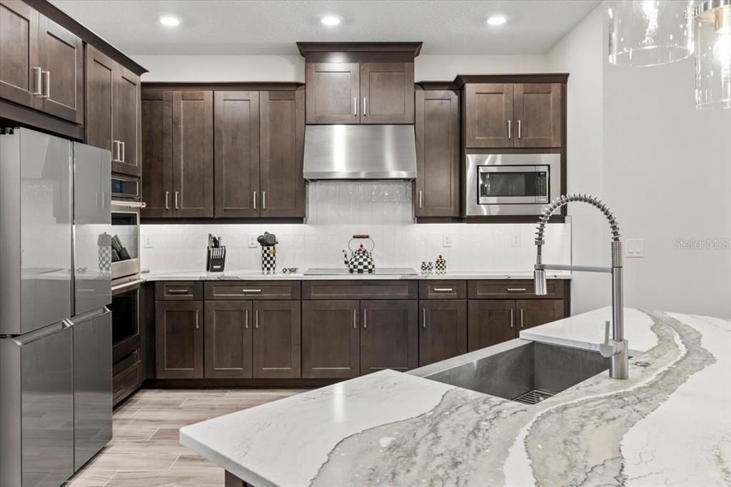 待售: $739,000 (4 贝兹, 3 浴室, 3221 平方英尺)