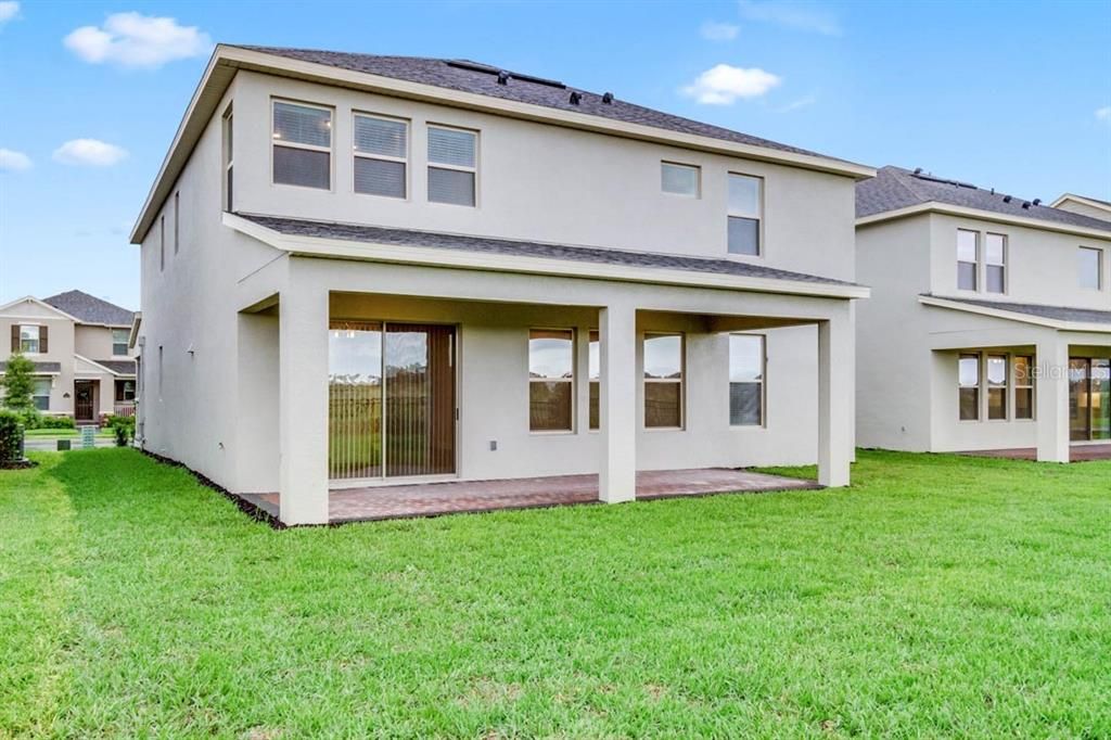 Activo con contrato: $890,321 (5 camas, 4 baños, 3225 Pies cuadrados)