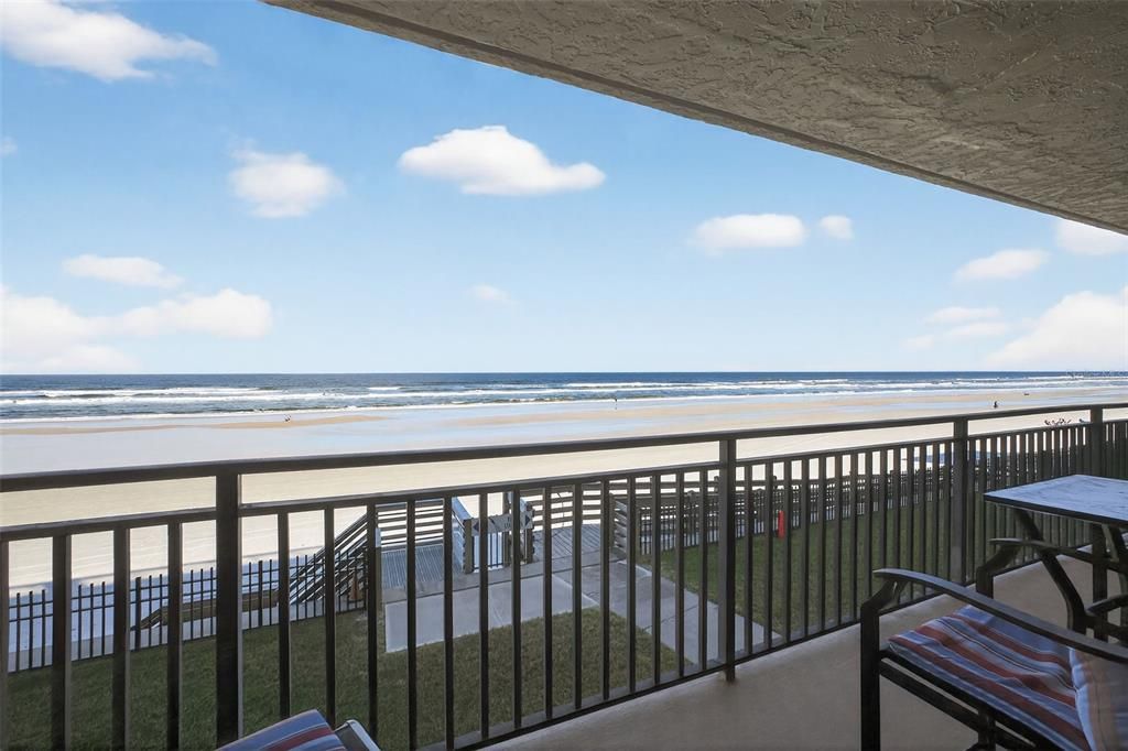 En Venta: $687,000 (2 camas, 2 baños, 1265 Pies cuadrados)