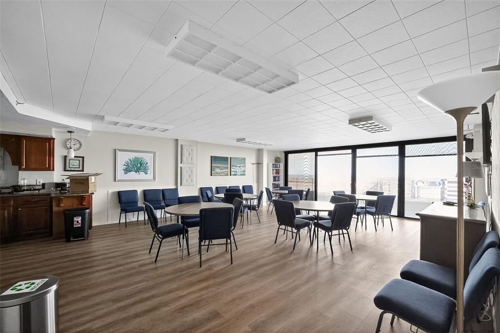 En Venta: $687,000 (2 camas, 2 baños, 1265 Pies cuadrados)