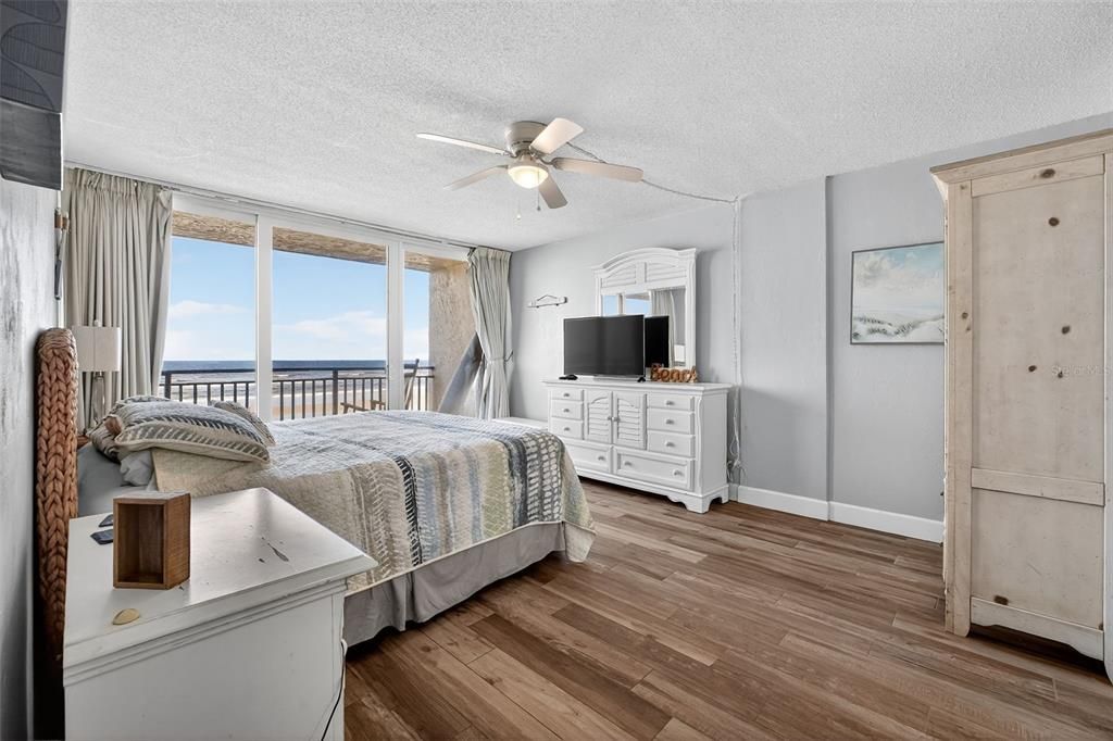 En Venta: $687,000 (2 camas, 2 baños, 1265 Pies cuadrados)