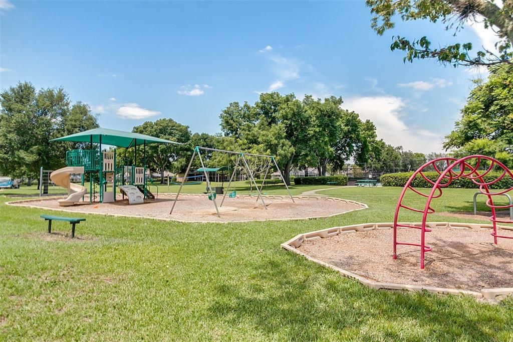 For Sale: $1,075,000 (4 beds, 3 baths, 2743 Square Feet)