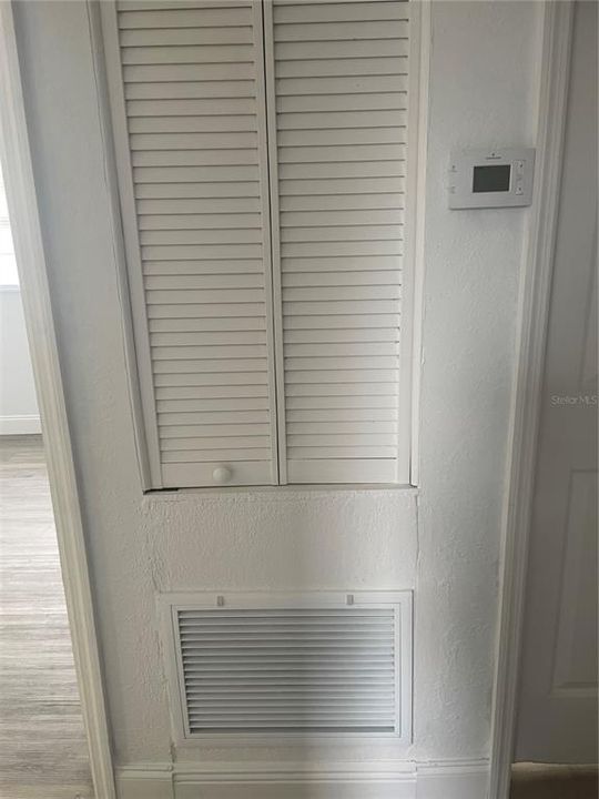 待售: $225,000 (3 贝兹, 1 浴室, 1144 平方英尺)