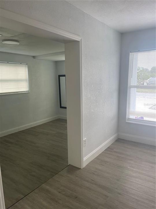 待售: $225,000 (3 贝兹, 1 浴室, 1144 平方英尺)