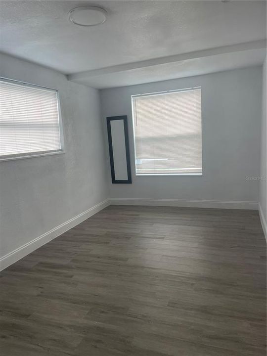 待售: $225,000 (3 贝兹, 1 浴室, 1144 平方英尺)