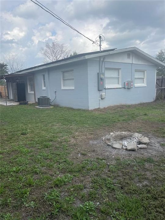 待售: $225,000 (3 贝兹, 1 浴室, 1144 平方英尺)