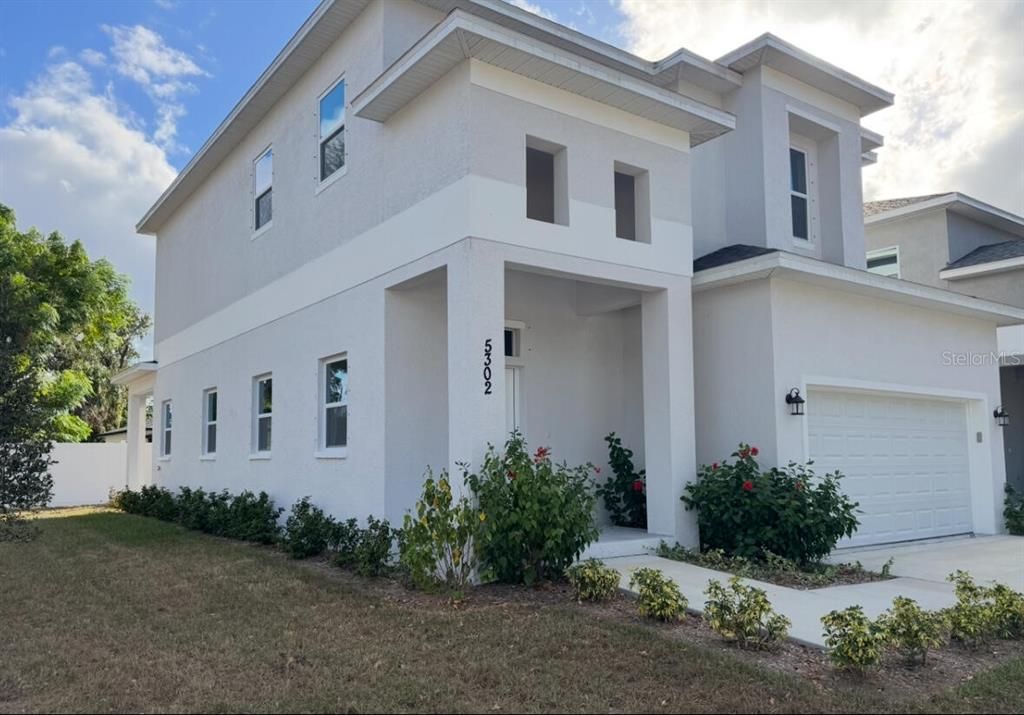 For Sale: $735,000 (3 beds, 2 baths, 2307 Square Feet)