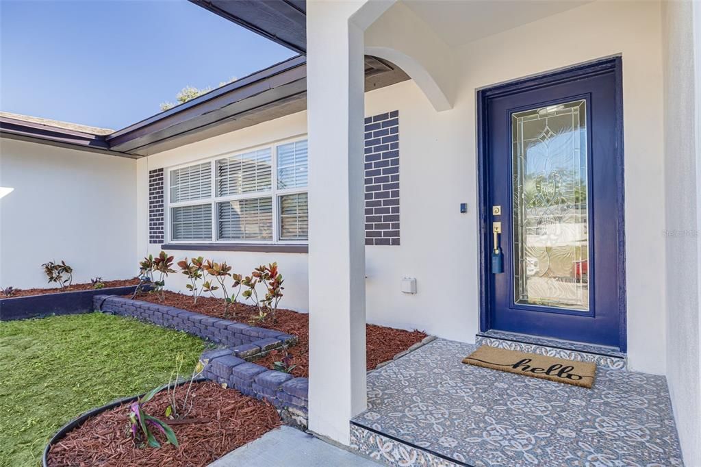 Под контрактом: $548,500 (3 спален, 2 ванн, 1345 Квадратных фут)