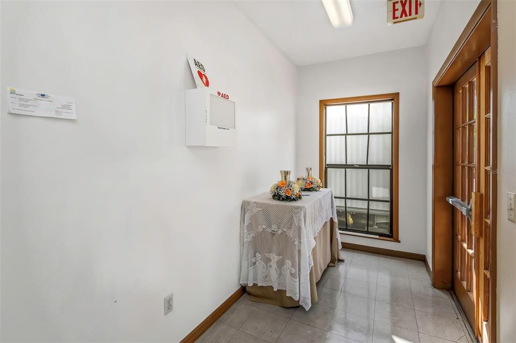 For Sale: $1,500,000 (3 beds, 3 baths, 6088 Square Feet)