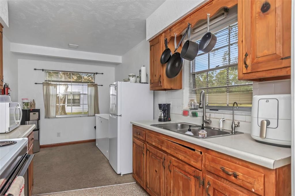 For Sale: $1,500,000 (3 beds, 3 baths, 6088 Square Feet)