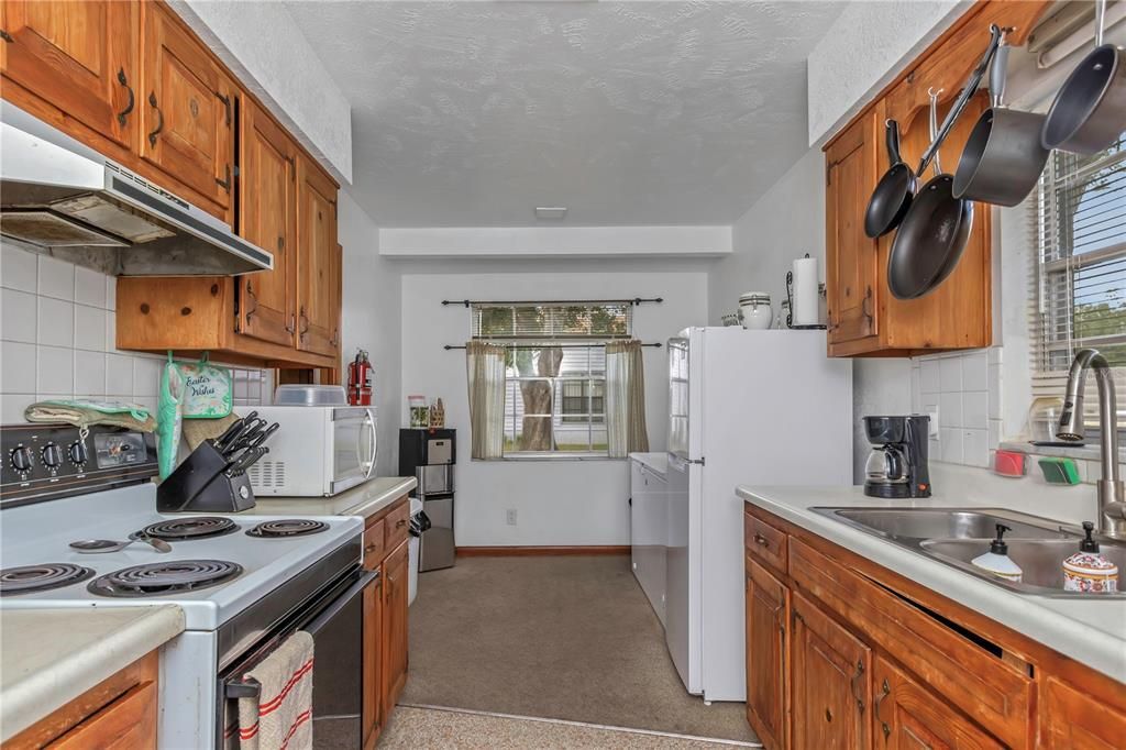 For Sale: $1,500,000 (3 beds, 3 baths, 6088 Square Feet)