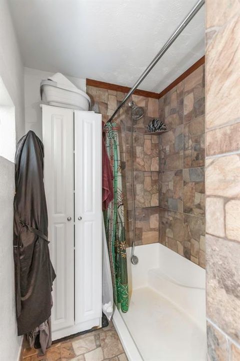 For Sale: $1,500,000 (3 beds, 3 baths, 6088 Square Feet)