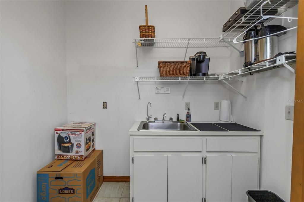 For Sale: $1,500,000 (3 beds, 3 baths, 6088 Square Feet)