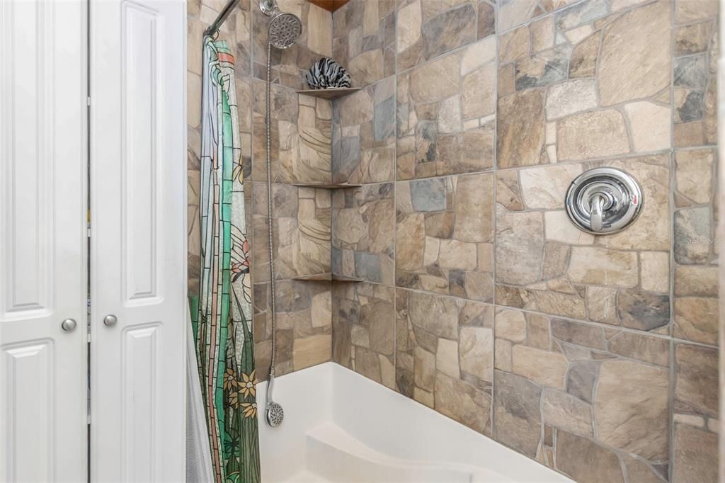 For Sale: $1,500,000 (3 beds, 3 baths, 6088 Square Feet)