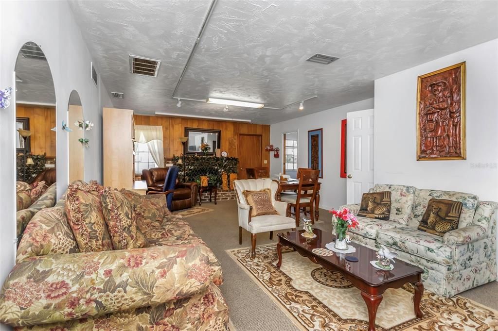 For Sale: $1,500,000 (3 beds, 3 baths, 6088 Square Feet)