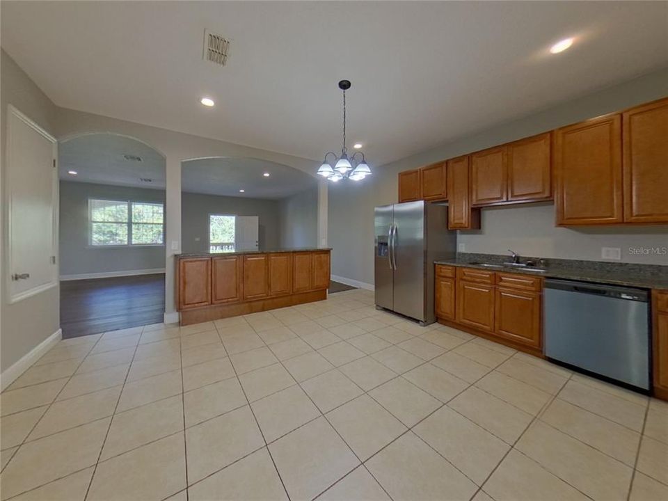 For Rent: $2,939 (6 beds, 4 baths, 3451 Square Feet)