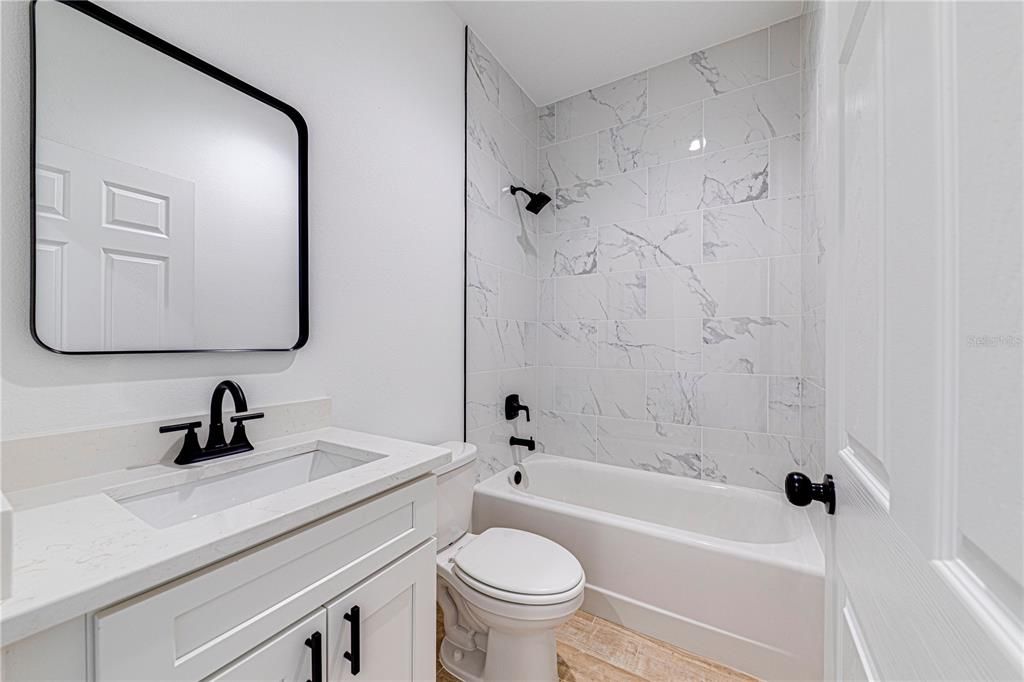 На продажу: $247,000 (3 спален, 2 ванн, 1292 Квадратных фут)