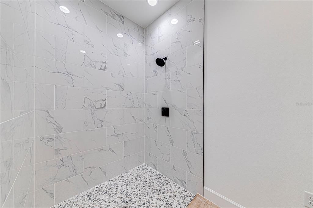 На продажу: $247,000 (3 спален, 2 ванн, 1292 Квадратных фут)