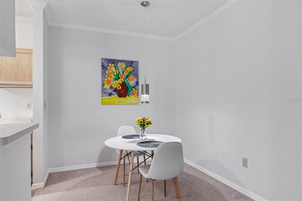 For Sale: $174,900 (1 beds, 1 baths, 734 Square Feet)