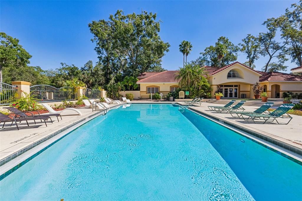 For Sale: $174,900 (1 beds, 1 baths, 734 Square Feet)