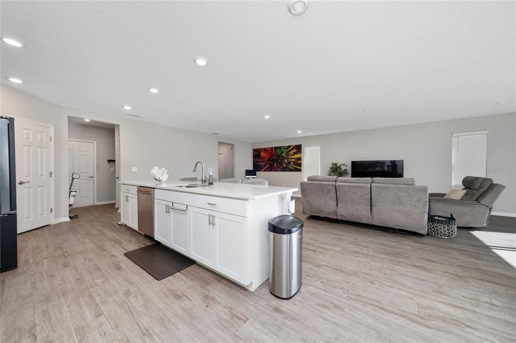 На продажу: $442,000 (5 спален, 3 ванн, 2975 Квадратных фут)